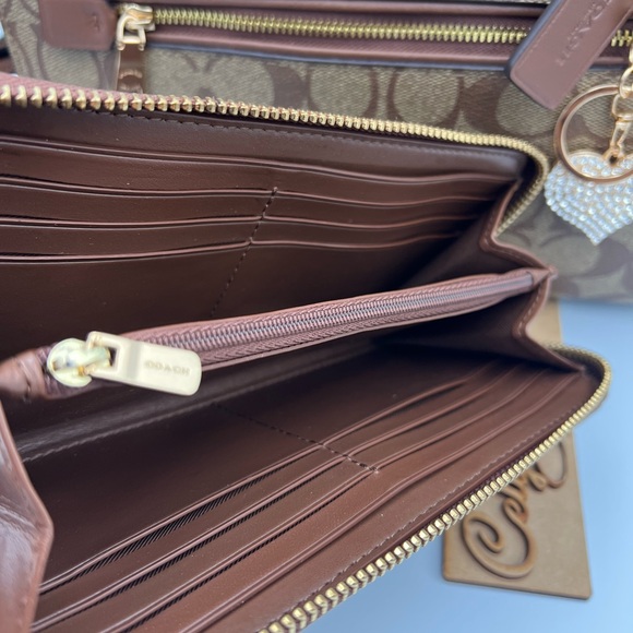 Coach Rowan Satchel And Matching Wallet - Picture 7 of 12